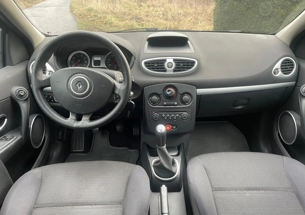 Renault Clio cena 6900 przebieg: 225000, rok produkcji 2006 z Brwinów małe 154